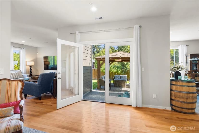 Property photo for 1074 Ridge Street, Mukilteo photo 10
