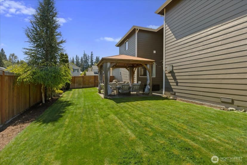 Property photo for 1074 Ridge Street, Mukilteo photo 35