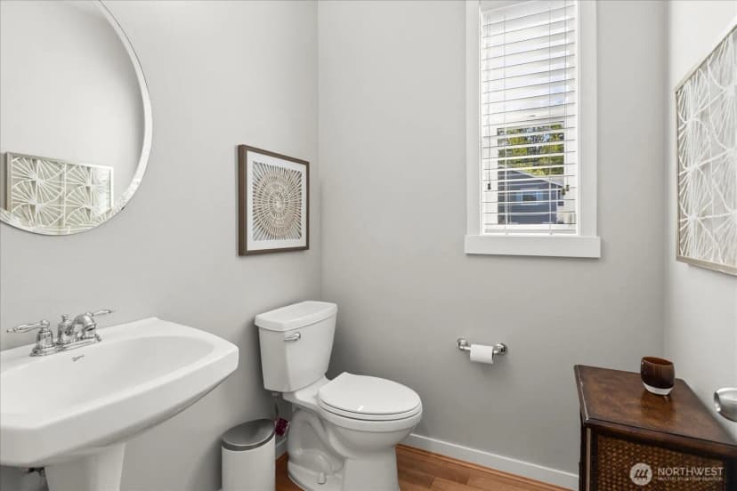 Property photo for 1074 Ridge Street, Mukilteo photo 4