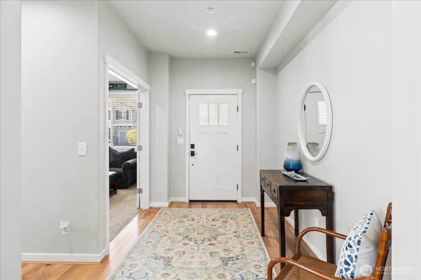 Property photo for 1074 Ridge Street, Mukilteo photo 5