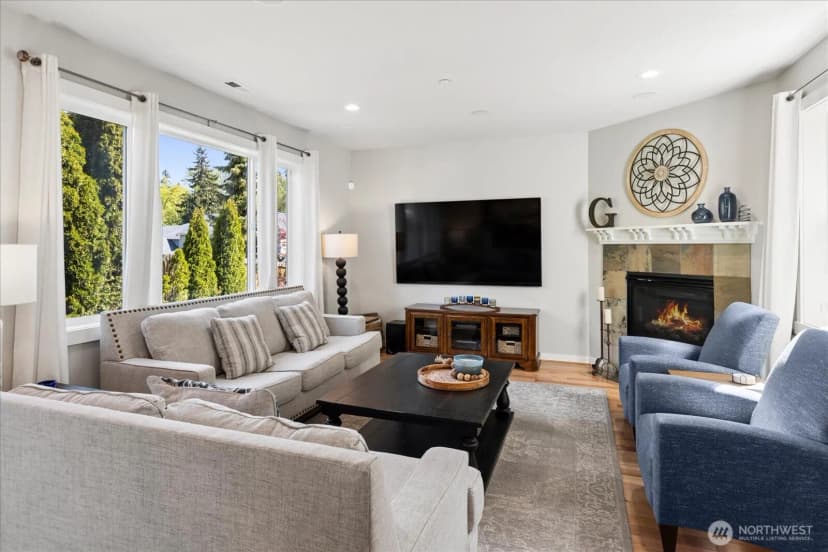 Property photo for 1074 Ridge Street, Mukilteo photo 11