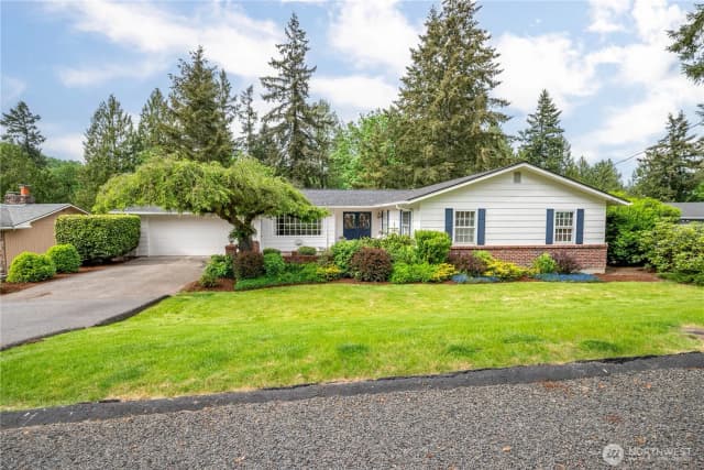 Property photo for 303 E Cedar Lane, Longview