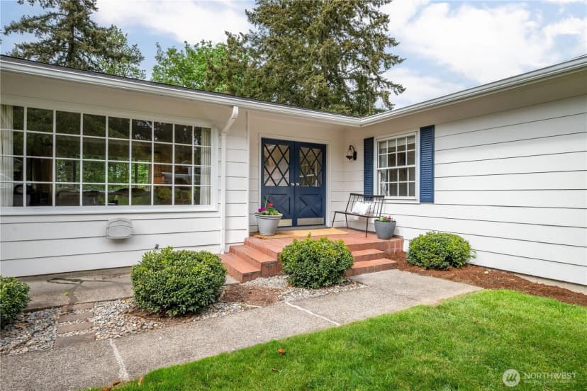 Property photo for 303 E Cedar Lane, Longview photo 4