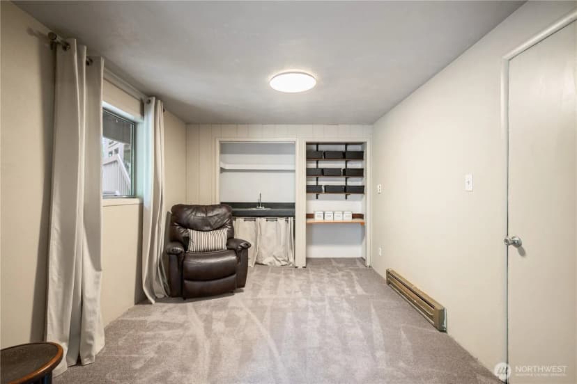 Property photo for 303 E Cedar Lane, Longview photo 27