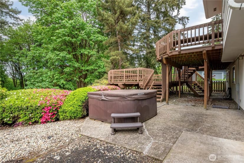 Property photo for 303 E Cedar Lane, Longview photo 34