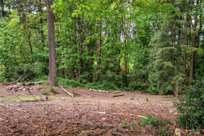 Property photo for 303 E Cedar Lane, Longview photo 36