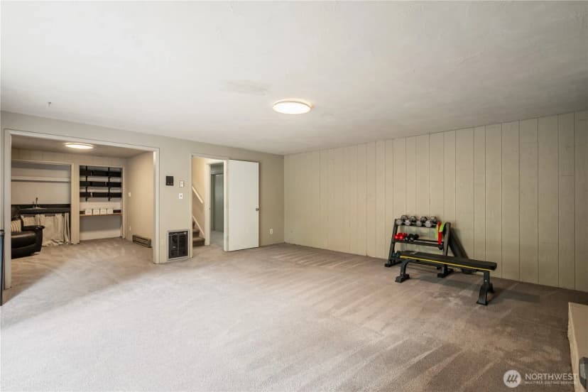 Property photo for 303 E Cedar Lane, Longview photo 25