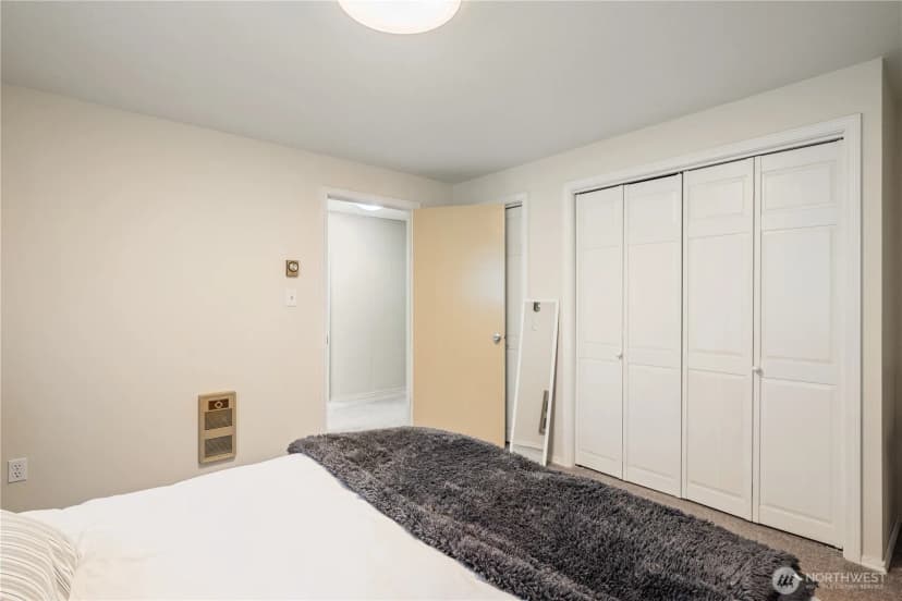 Property photo for 303 E Cedar Lane, Longview photo 30
