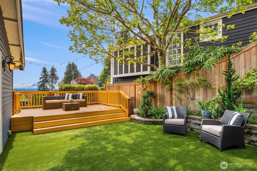 Property photo for 1507 Madrona Drive, Seattle photo 11