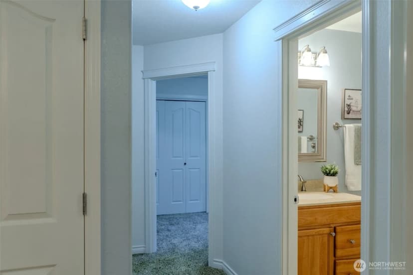 Property photo for 121 E Stavis Road, Shelton photo 13