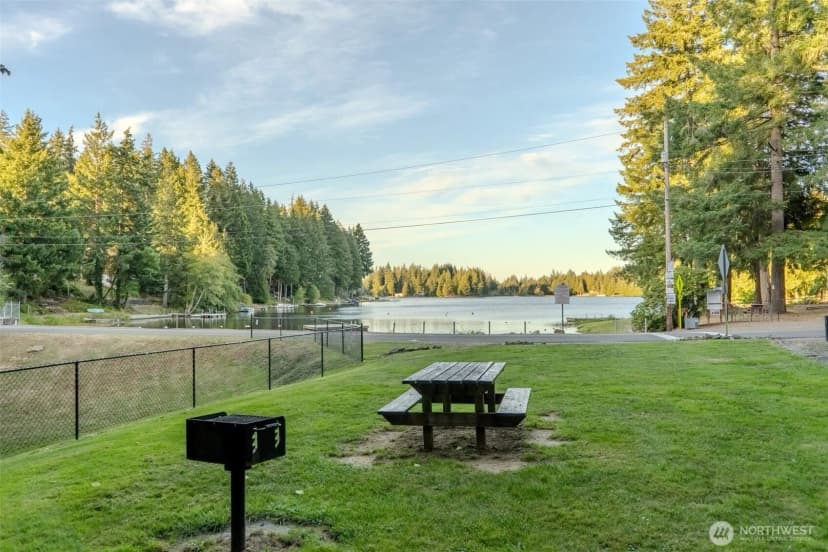 Property photo for 121 E Stavis Road, Shelton photo 23