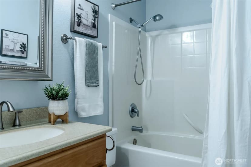 Property photo for 121 E Stavis Road, Shelton photo 12