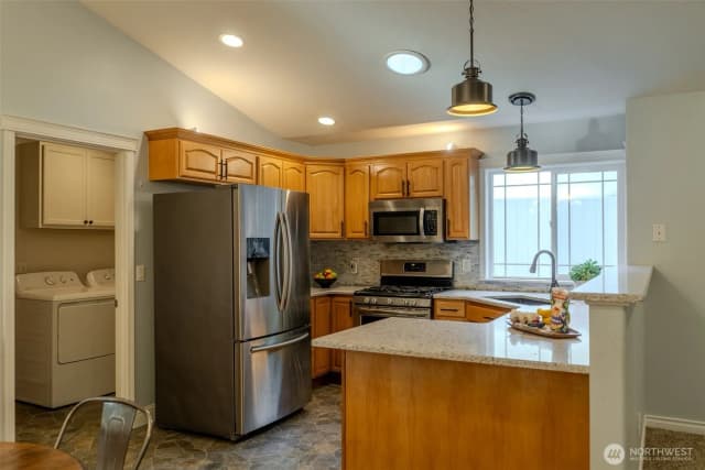 Property photo for 121 E Stavis Road, Shelton photo 3