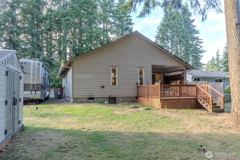 Property photo for 121 E Stavis Road, Shelton photo 18