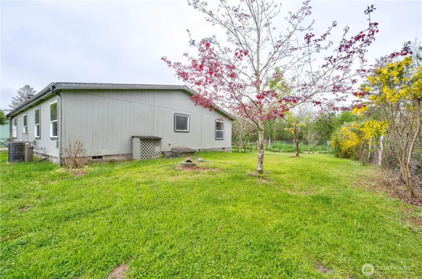 Property photo for 10419 Sandridge Road Se, Long Beach photo 33