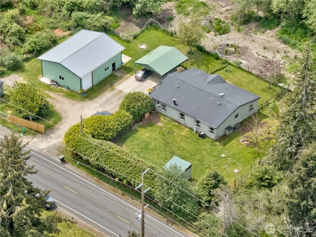 Property photo for 10419 Sandridge Road Se, Long Beach photo 2