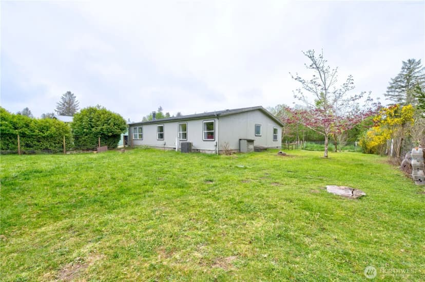 Property photo for 10419 Sandridge Road Se, Long Beach photo 31