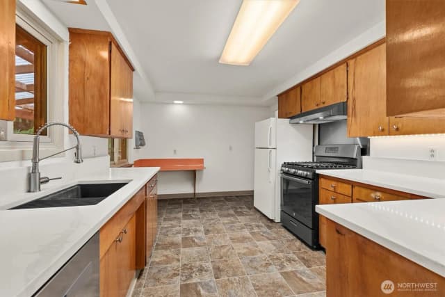 Property photo for 510 Frederick Street Ne, Olympia photo 5