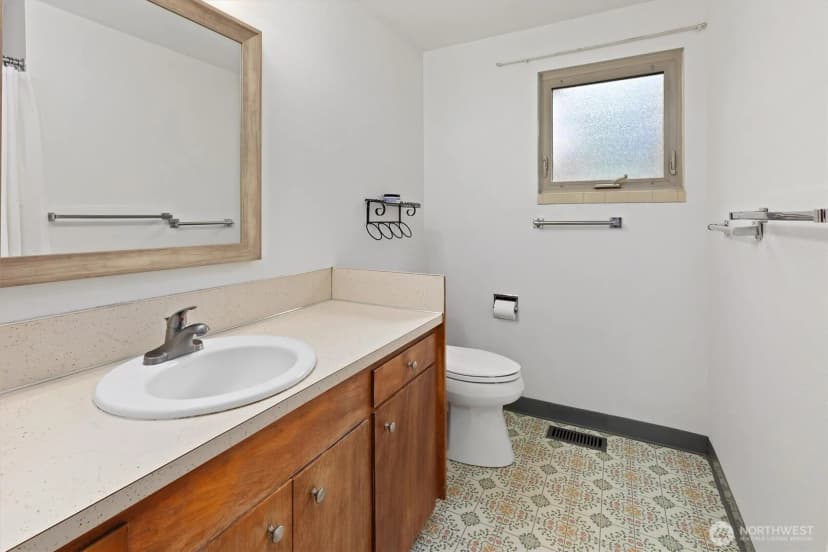 Property photo for 510 Frederick Street Ne, Olympia photo 11