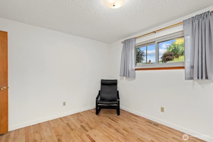 Property photo for 510 Frederick Street Ne, Olympia photo 16