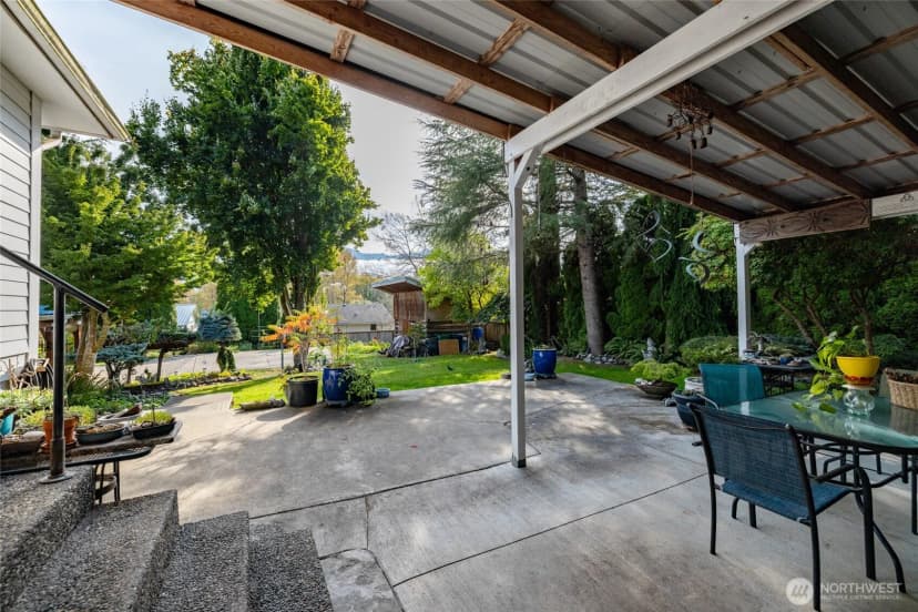 Property photo for 7362 N Superior Avenue, Concrete photo 9
