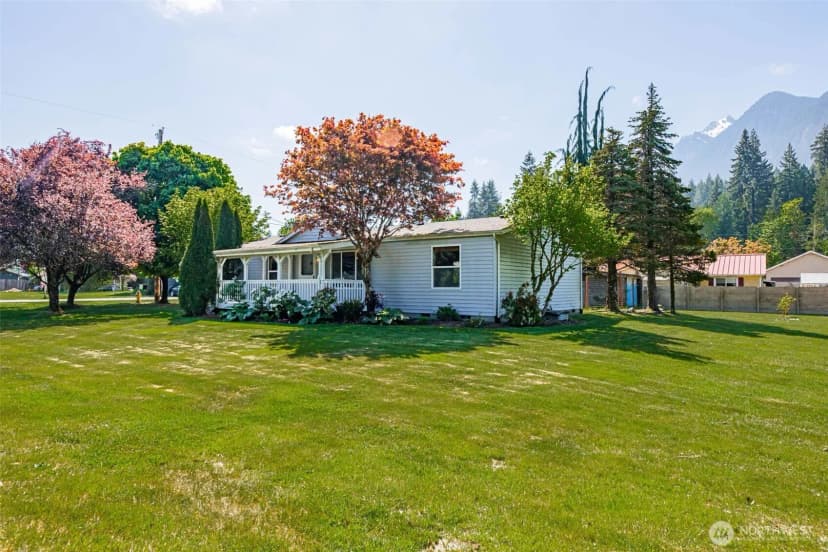Property photo for 459 Commercial Avenue, Darrington photo 29