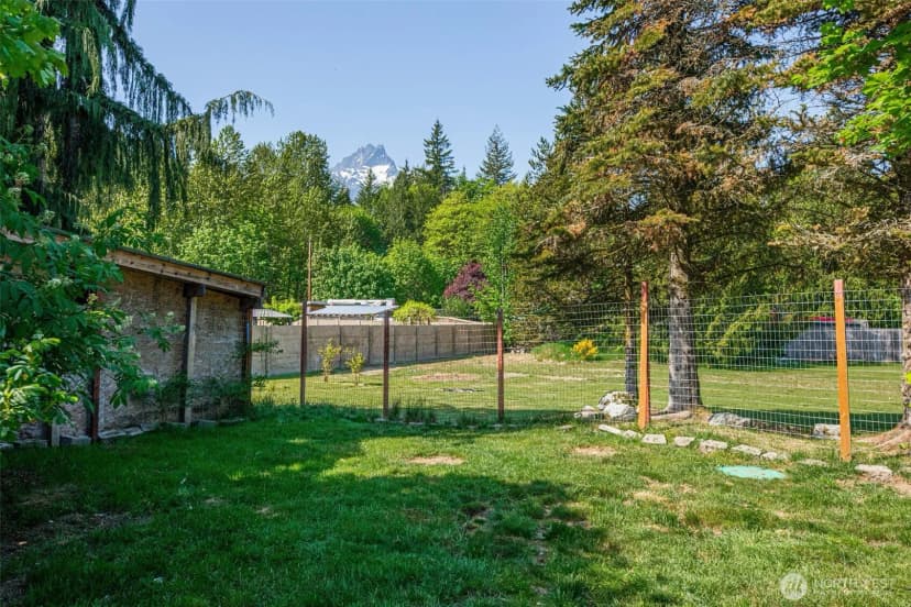 Property photo for 459 Commercial Avenue, Darrington photo 18