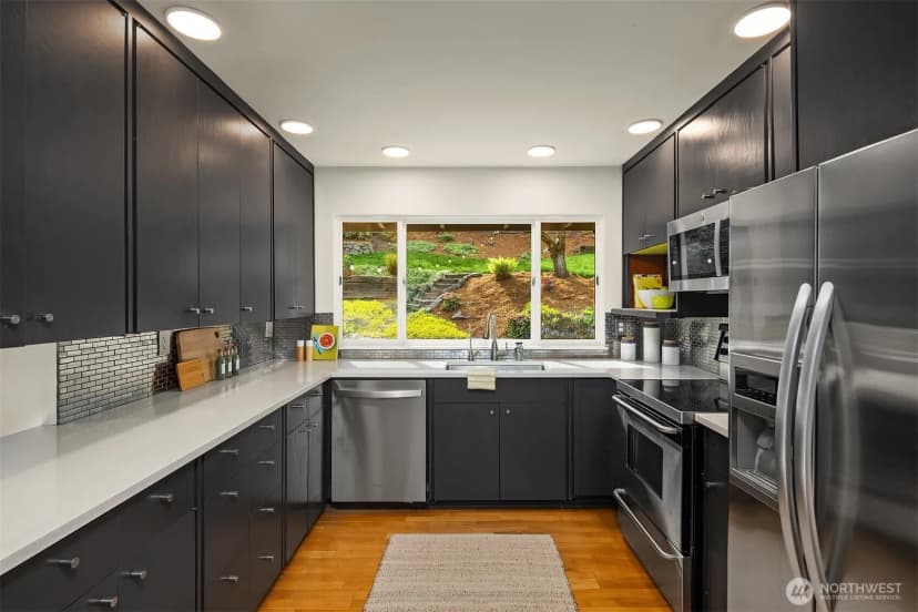 Property photo for 7231 91st Place Se, Mercer Island photo 8