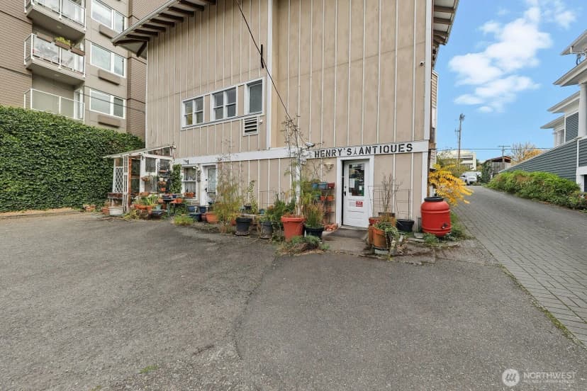 Property photo for 211 14th Avenue E, Seattle photo 28