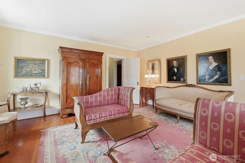 Property photo for 211 14th Avenue E, Seattle photo 6