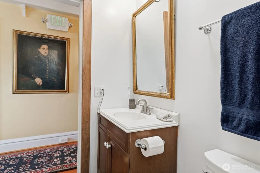 Property photo for 211 14th Avenue E, Seattle photo 17