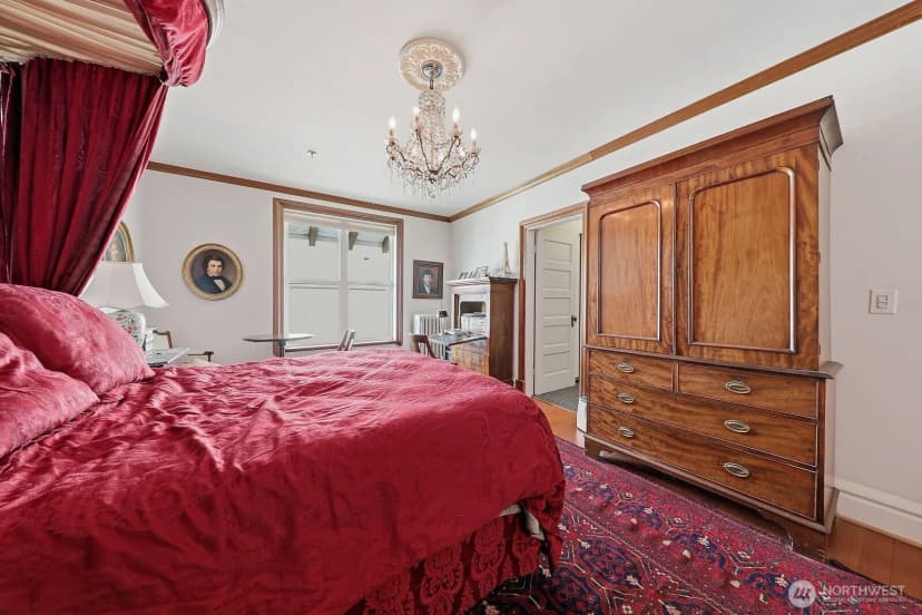 Property photo for 211 14th Avenue E, Seattle photo 14