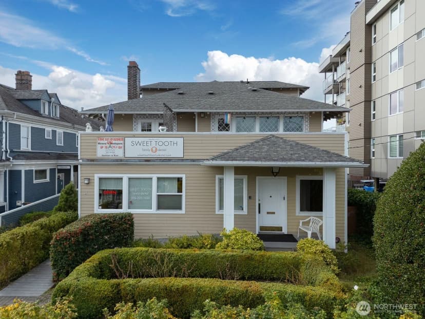 Property photo for 211 14th Avenue E, Seattle photo 2
