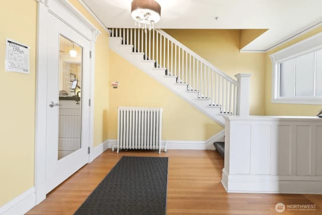 Property photo for 211 14th Avenue E, Seattle photo 3