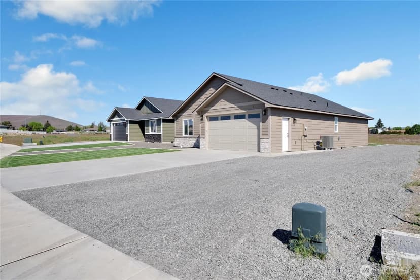 Property photo for 11 Parkside Loop Se, Ephrata photo 7