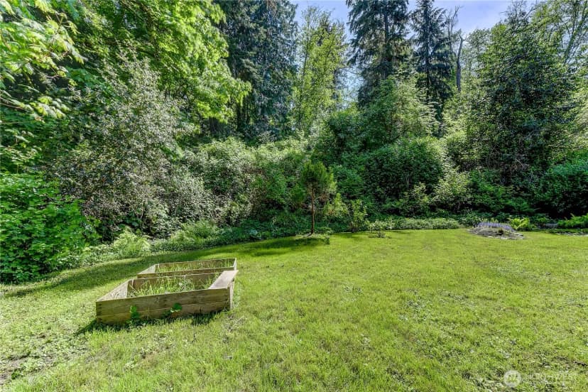 Property photo for 1010 Main Street, Edmonds photo 17