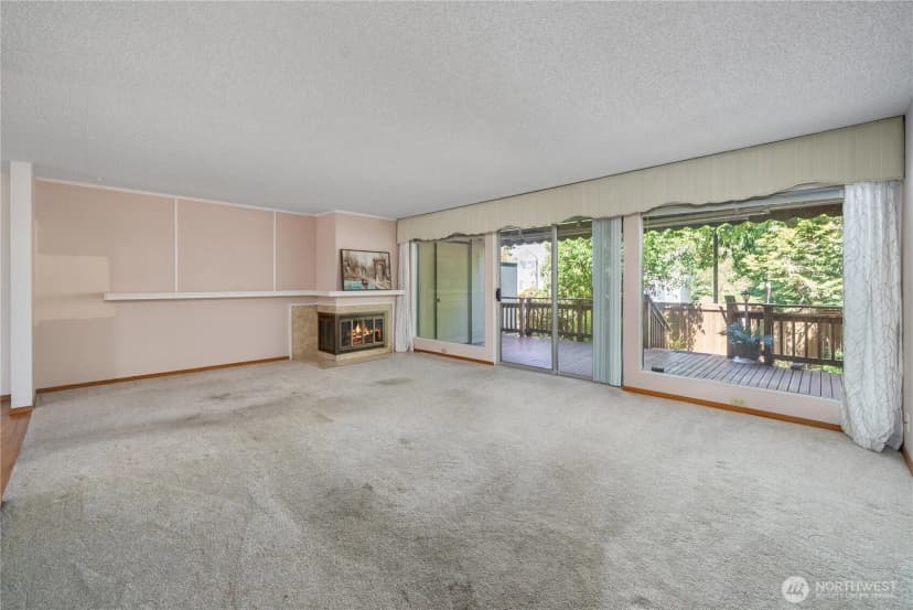 Property photo for 10430 Gravelly Lake Drive Sw, Lakewood photo 2