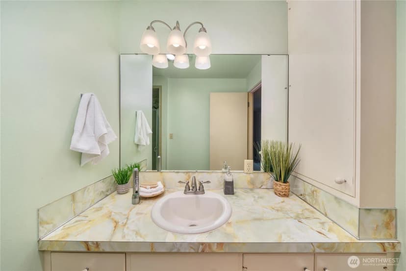 Property photo for 10430 Gravelly Lake Drive Sw, Lakewood photo 19