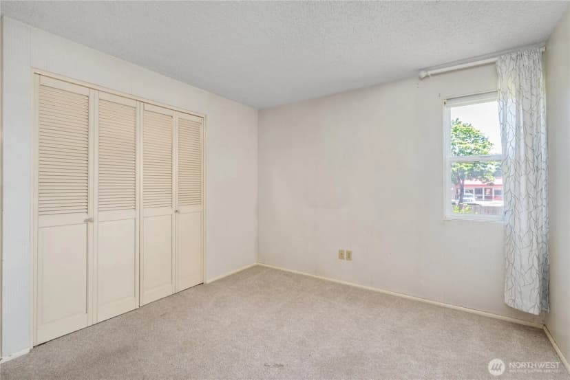Property photo for 10430 Gravelly Lake Drive Sw, Lakewood photo 12