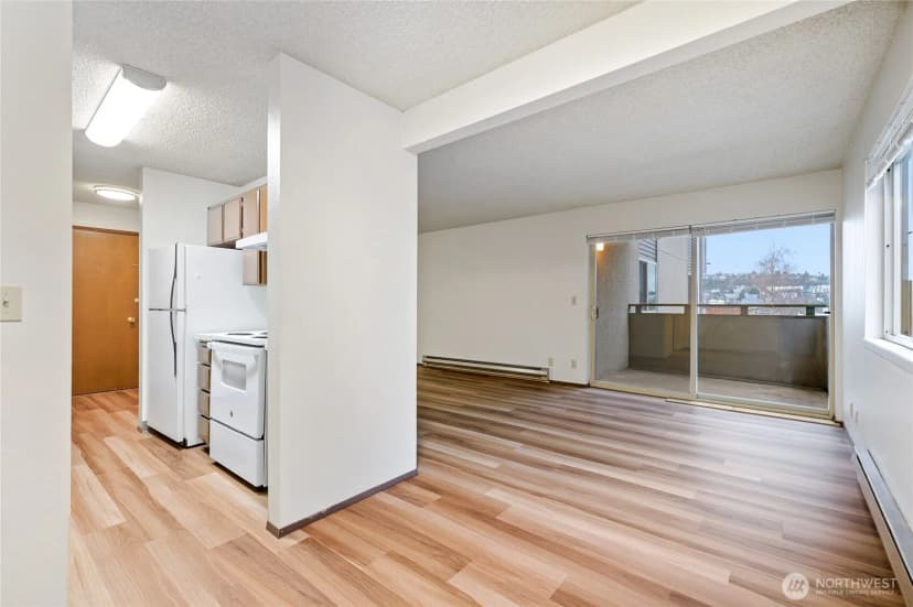 Property photo for 2318 Yale Avenue E, Seattle photo 17