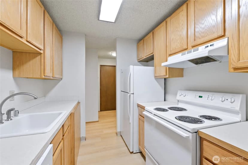 Property photo for 2318 Yale Avenue E, Seattle photo 7