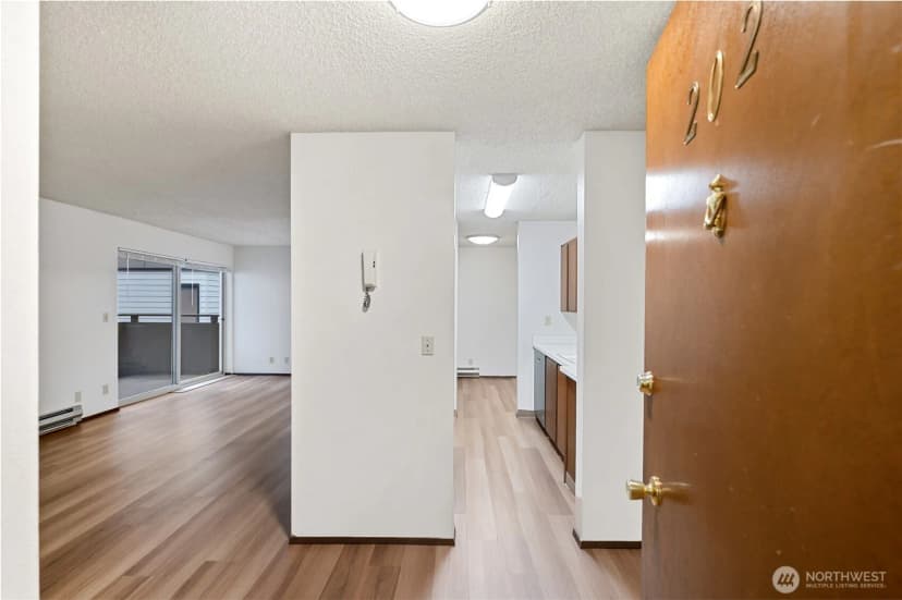Property photo for 2318 Yale Avenue E, Seattle photo 15