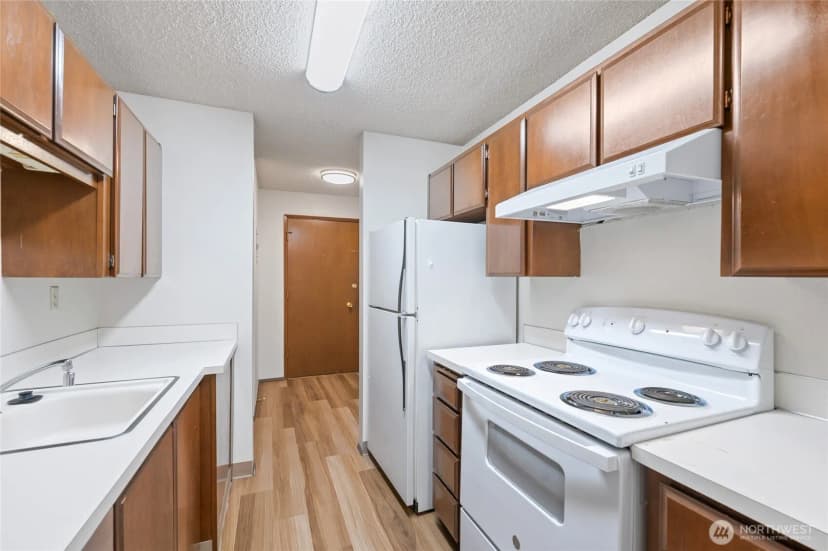 Property photo for 2318 Yale Avenue E, Seattle photo 18
