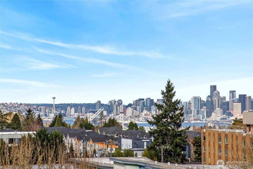 Property photo for 6543 35th Avenue Sw #b, Seattle photo 3