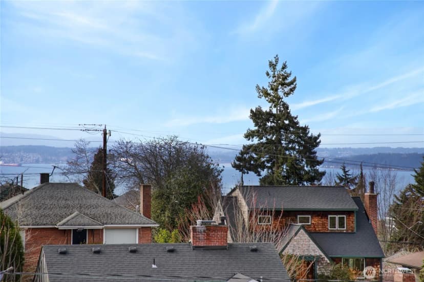 Property photo for 6543 35th Avenue Sw #b, Seattle photo 34