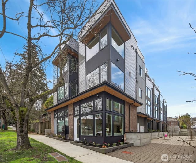 Property photo for 6543 35th Avenue Sw #b, Seattle