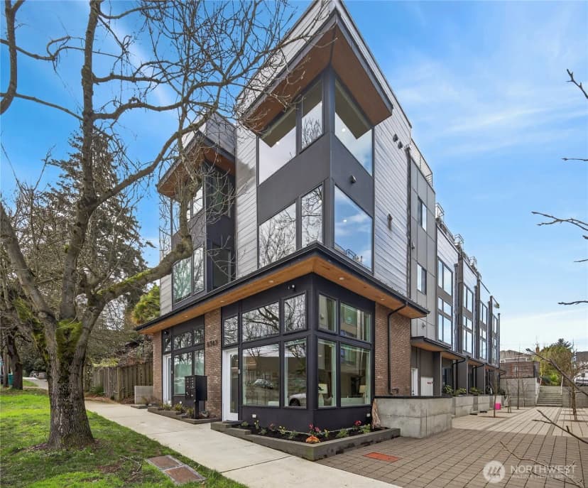 Property photo for 6543 35th Avenue Sw #b, Seattle
