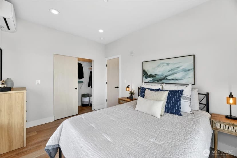 Property photo for 6543 35th Avenue Sw #b, Seattle photo 25