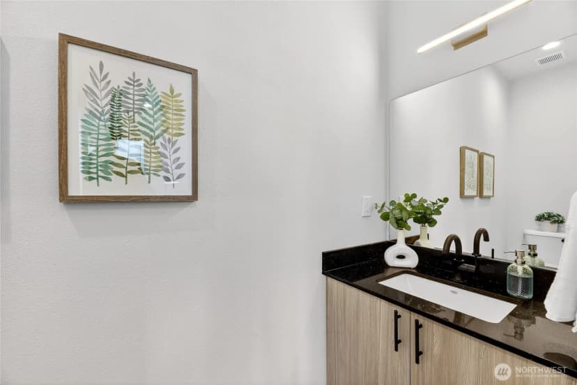 Property photo for 6543 35th Avenue Sw #b, Seattle photo 21