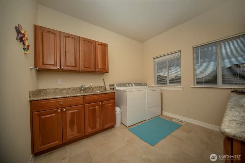 Property photo for 582 River Drive Sw, Quincy photo 29